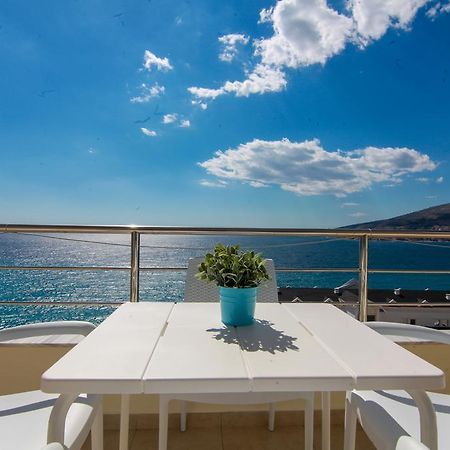 Blue Sea Apartments Sarandë 外观 照片